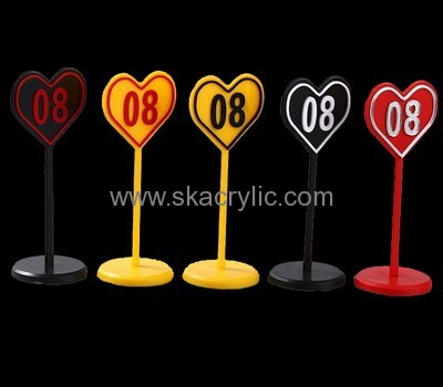 Customized acrylic table number stands BD-301